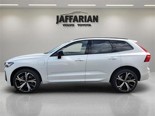 2025 Volvo XC60 Plug-In Hybrid T8 Ultra