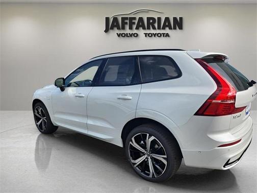 2025 Volvo XC60 Plug-In Hybrid T8 Ultra