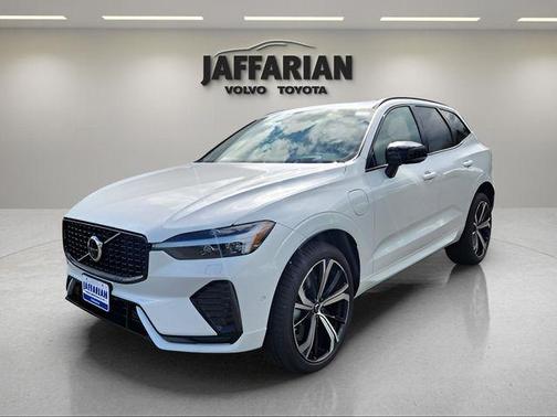 2025 Volvo XC60 Plug-In Hybrid T8 Ultra