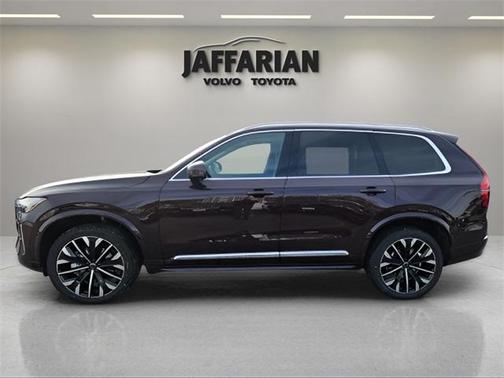 2025 Volvo XC90 B6 Plus 6-Seater