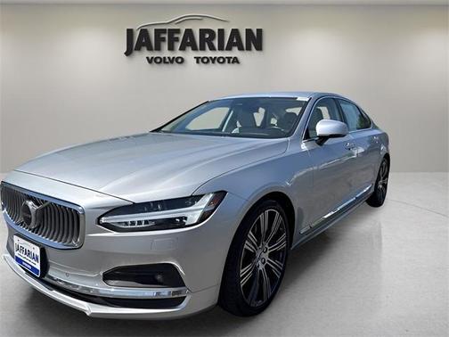 2022 Volvo S90 B6 Inscription