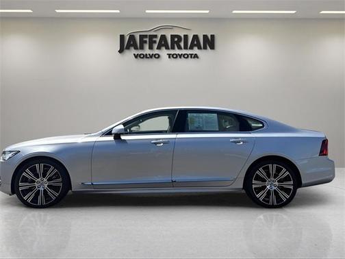 2022 Volvo S90 B6 Inscription