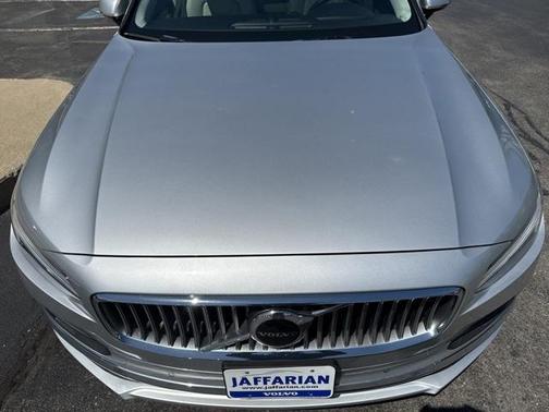2022 Volvo S90 B6 Inscription