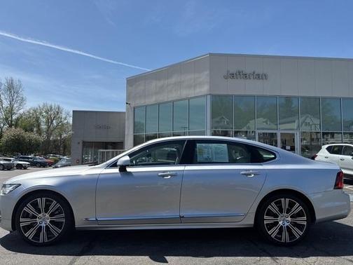 2022 Volvo S90 B6 Inscription