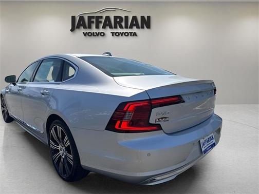 2022 Volvo S90 B6 Inscription