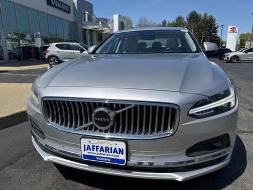 2022 Volvo S90 B6 Inscription