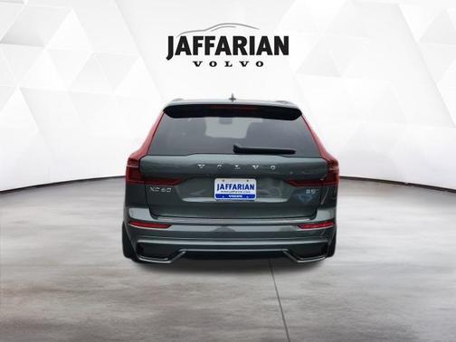 2026 Volvo XC60 B5 Core