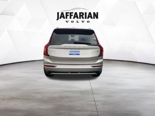 Bright Dusk Metallic 2026 Volvo XC90 B6 Ultra