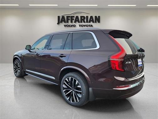 2025 Volvo XC90 Plug-In Hybrid T8 Ultra 6-Seater