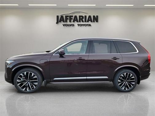 2025 Volvo XC90 Plug-In Hybrid T8 Ultra 6-Seater