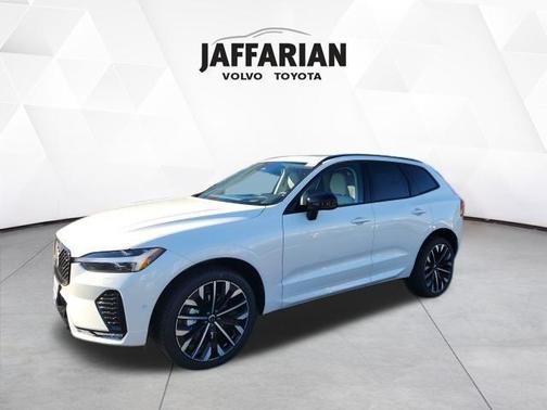 2026 Volvo XC60 B5 Ultra