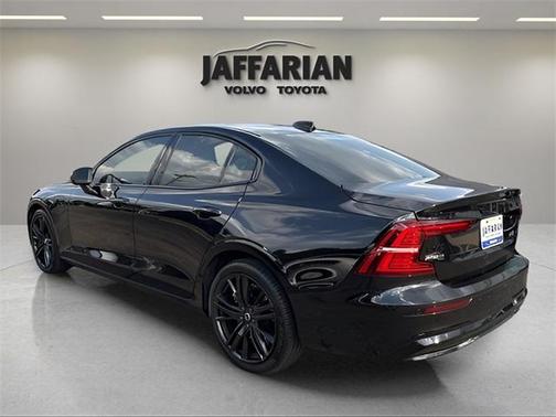 2024 Volvo S60 Recharge Plug-In Hybrid T8 Plus Black Edition