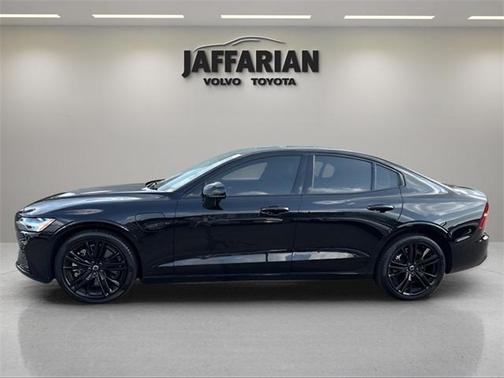 2024 Volvo S60 Recharge Plug-In Hybrid T8 Plus Black Edition