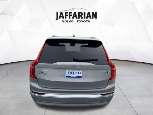 2023 Volvo XC90 B6 Ultimate 7-Seater