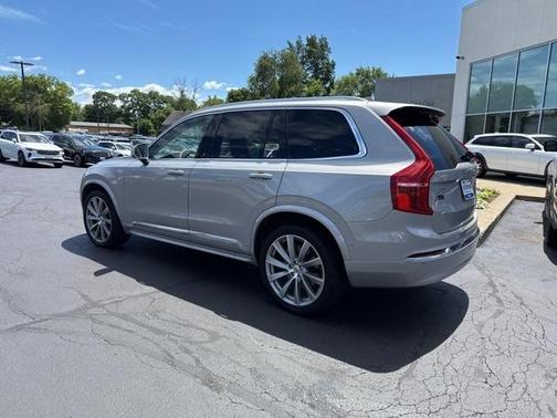 2023 Volvo XC90 B6 Ultimate 7-Seater