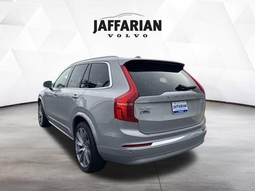 2023 Volvo XC90 B6 Ultimate 7-Seater