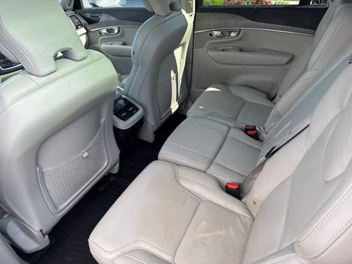2023 Volvo XC90 B6 Ultimate 7-Seater