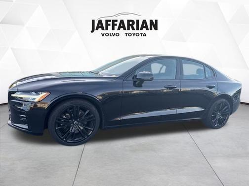 2023 Volvo S60 B5 Ultimate Black Edition