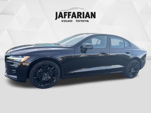 2023 Volvo S60 B5 Ultimate Black Edition