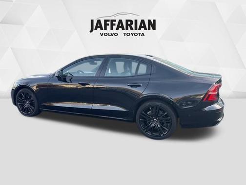 2023 Volvo S60 B5 Ultimate Black Edition