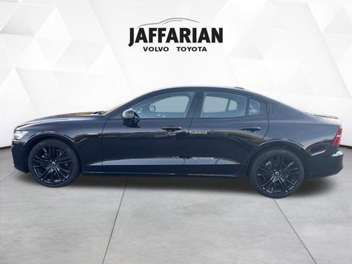 2023 Volvo S60 B5 Ultimate Black Edition