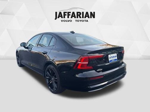 2023 Volvo S60 B5 Ultimate Black Edition