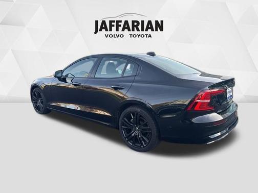 2023 Volvo S60 B5 Ultimate Black Edition