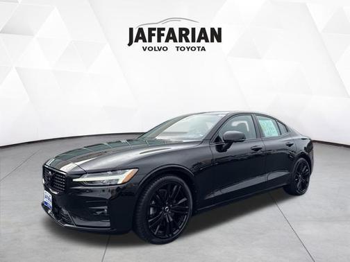 2023 Volvo S60 B5 Ultimate Black Edition