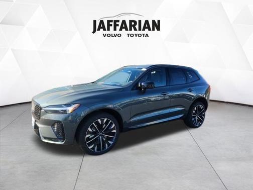 2026 Volvo XC60 B5 Ultra