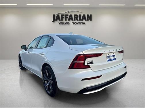 2025 Volvo S60 B5 Core