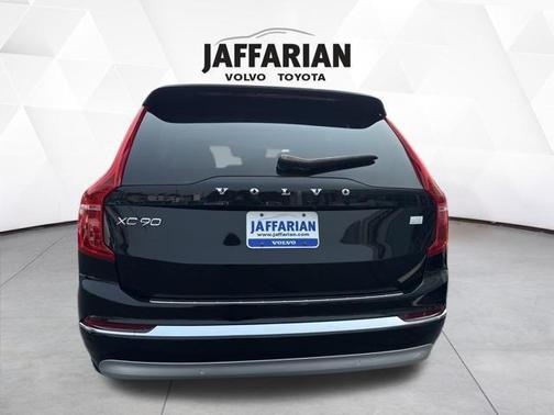 2022 Volvo XC90 Recharge Plug-In Hybrid T8 Inscription Extended Range 7P