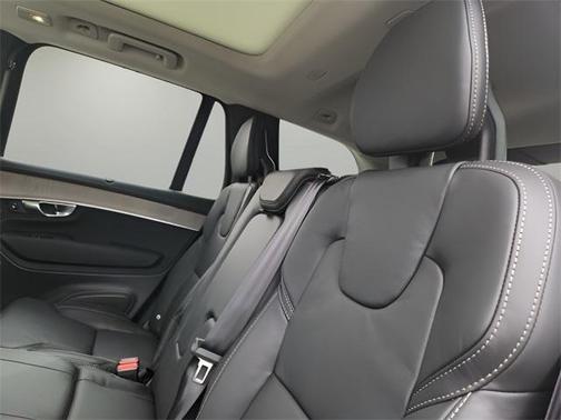 2025 Volvo XC90 Plug-In Hybrid T8 Ultra 7-Seater
