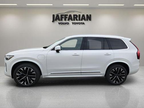 2025 Volvo XC90 Plug-In Hybrid T8 Ultra 7-Seater