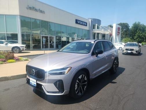 2026 Volvo XC60 B5 Plus