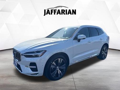 Crystal White 2023 Volvo XC60 Plus