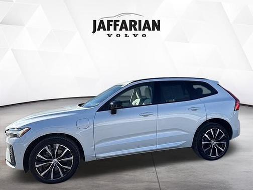 2023 Volvo XC60 Plus