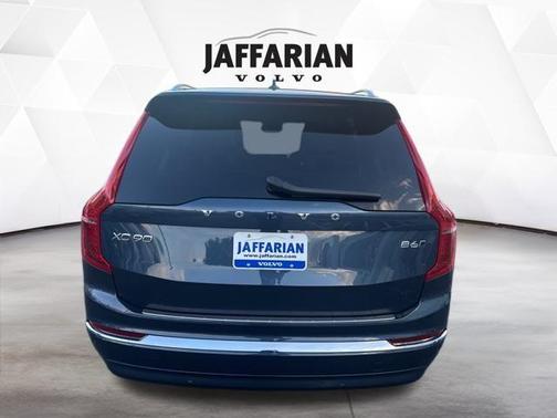 2024 Volvo XC90 B6 Ultimate Bright Theme 7-Seater