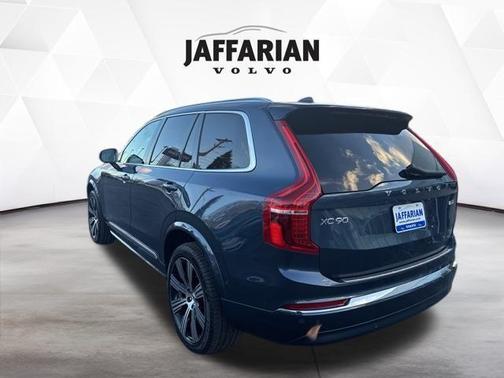 2024 Volvo XC90 B6 Ultimate Bright Theme 7-Seater