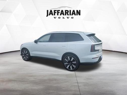 White Pearl 2026 Volvo EX90 Twin Motor Plus