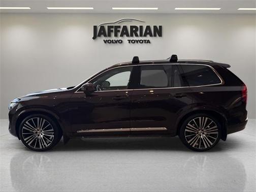 2025 Volvo XC90 B6 Ultra