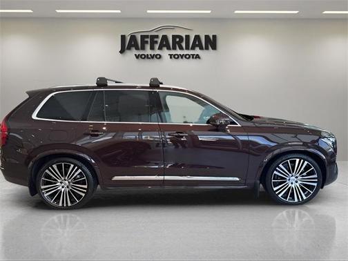 2025 Volvo XC90 B6 Ultra