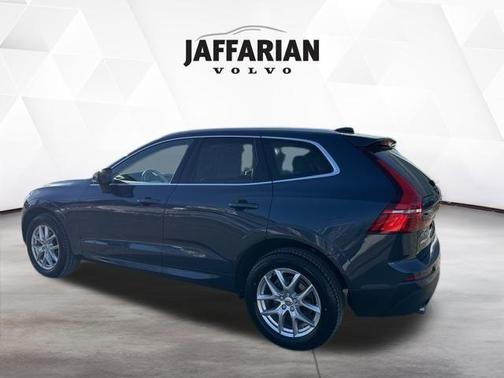 2021 Volvo XC60 T5 Momentum