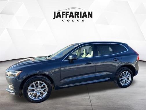 2021 Volvo XC60 T5 Momentum