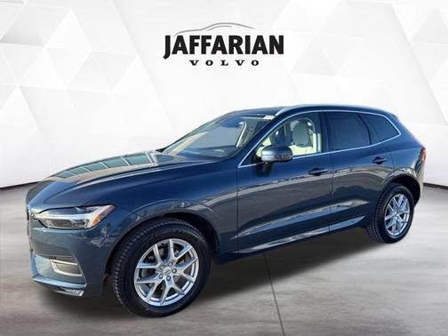 2021 Volvo XC60 T5 Momentum