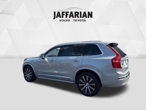 2025 Volvo XC90 B5 Plus
