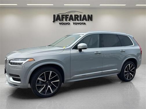 2024 Volvo XC90 B6 Plus Bright Theme 6-Seater