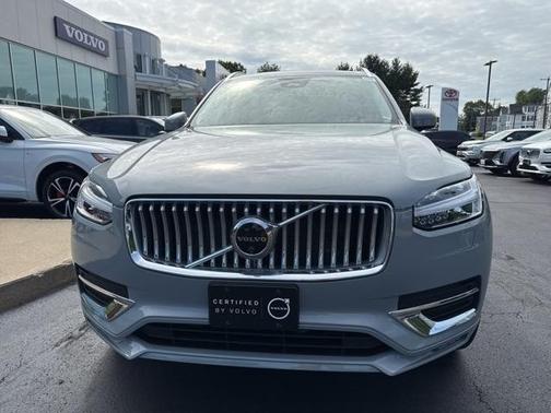 2024 Volvo XC90 B6 Plus Bright Theme 6-Seater