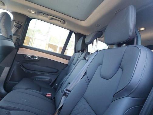 2026 Volvo XC90 B5 Core