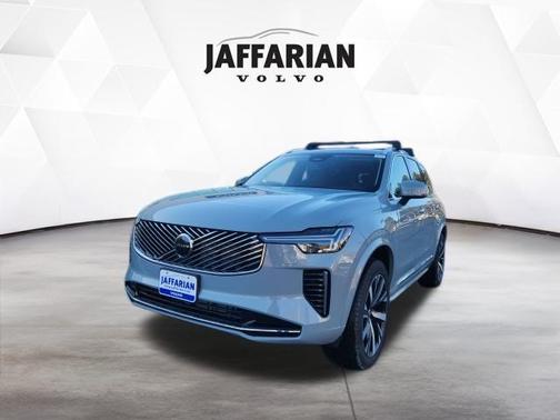 2026 Volvo XC90 B5 Core