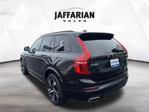 2020 Volvo XC90 Hybrid T8 R-Design 7 Passenger
